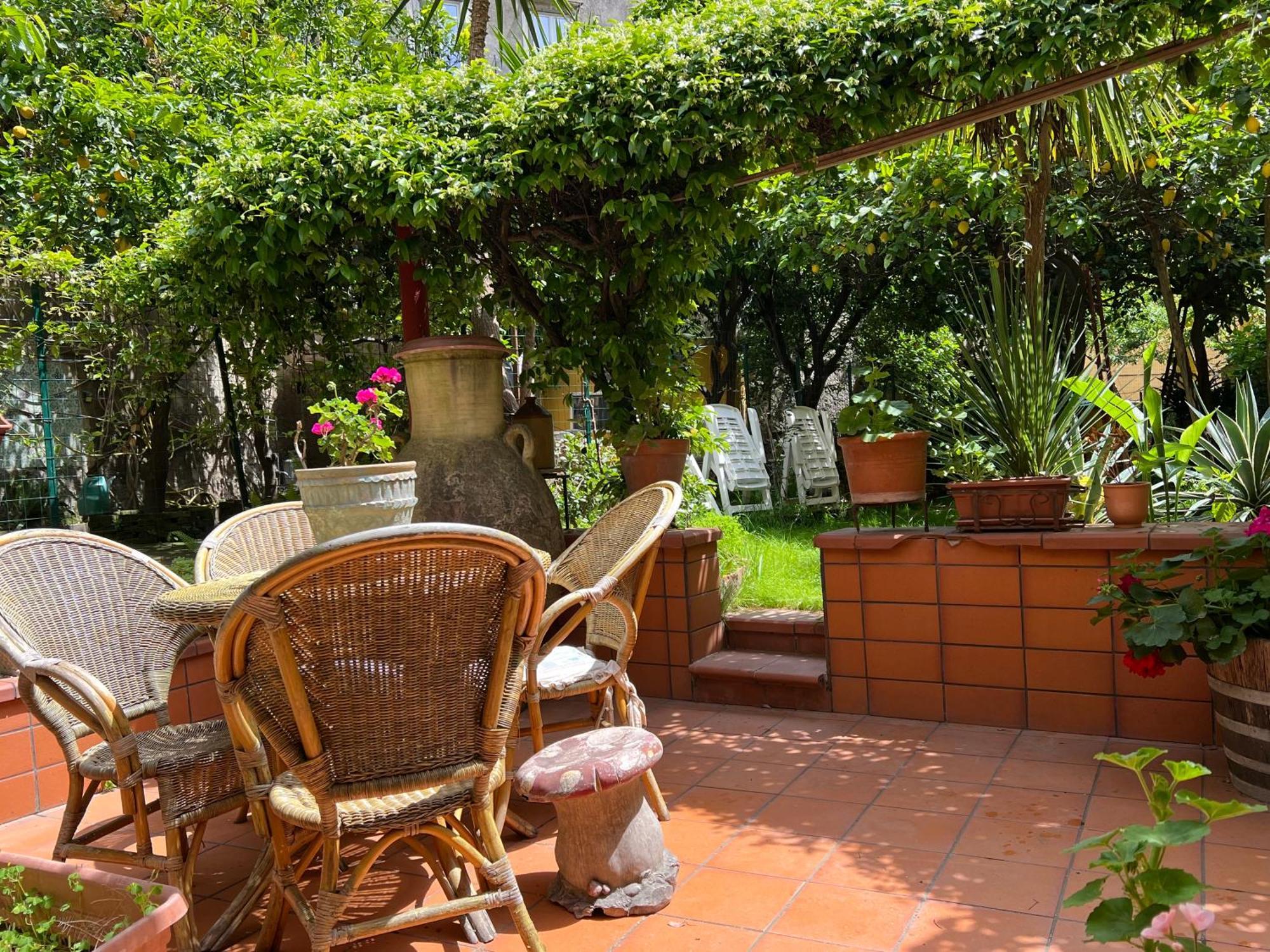 Apartamento La Limonaia Di Chiaia Nápoles Exterior foto